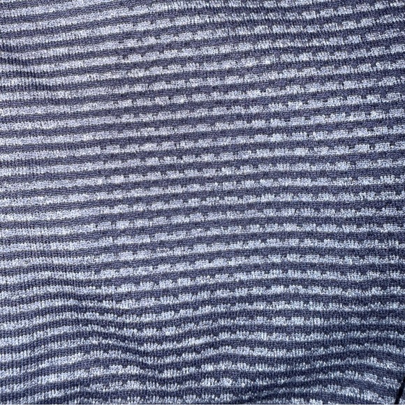 Lululemon Swiftly Tech Razorback Tank Top Blue-Gray Stripes - Size 4 - Picture 5 of 5